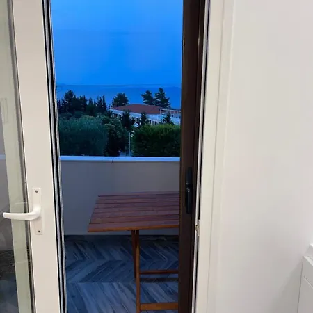 Apartment Sea View House *